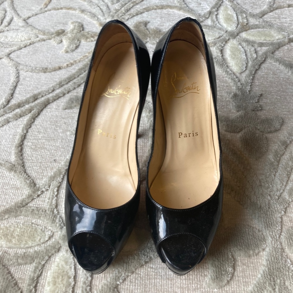 Christian louboutin pumps 35.5